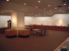【萩作陶二十五年・樋口大桂展】横浜高島屋７階美術画廊にて・会場内の様子と展示作品No2