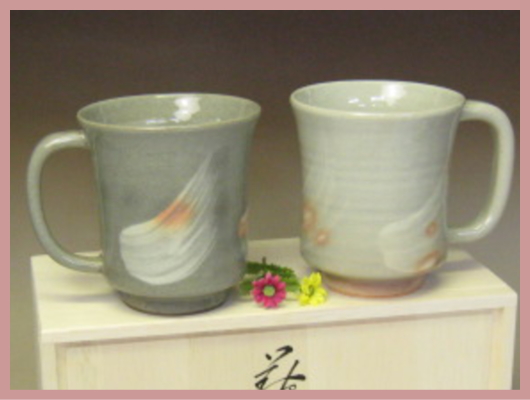 萩焼(伝統的工芸品)ペアービールジョッキ刷毛目(青or姫)端反・木箱入り